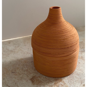 Moroccan Amber and Orris Root Terracotta Candle