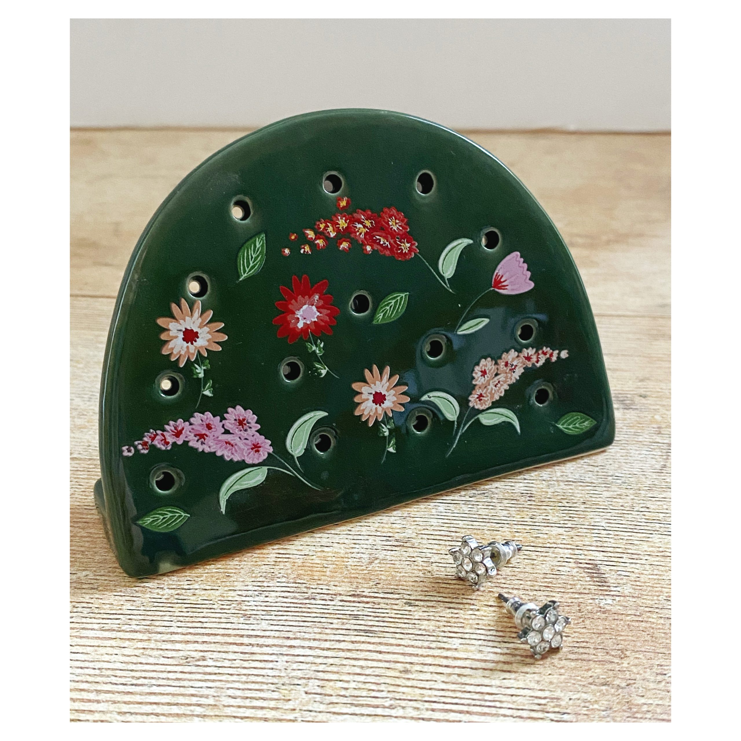 Forest Green Flower Earring Holder Otter and Moose Gift Boxes